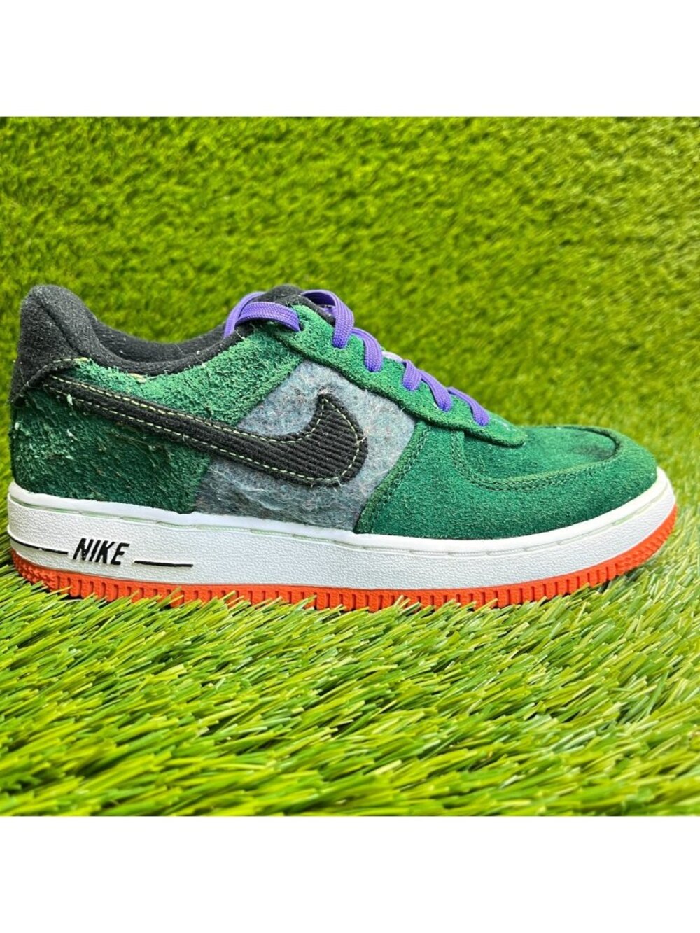 Nike Air Force 1 LV8 Boys Size 2Y Green Black Athletic Lifestyle Shoes Sneakers